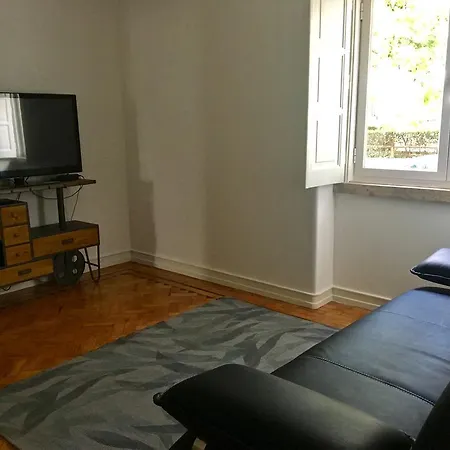 Apt. With Patio In Belem